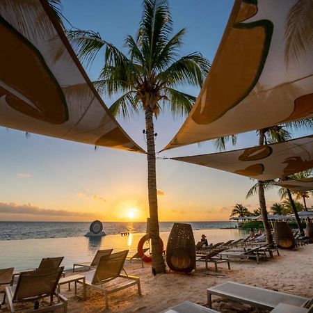 Papagayo Beach Resort (Adults Only) Willemstad Exterior foto